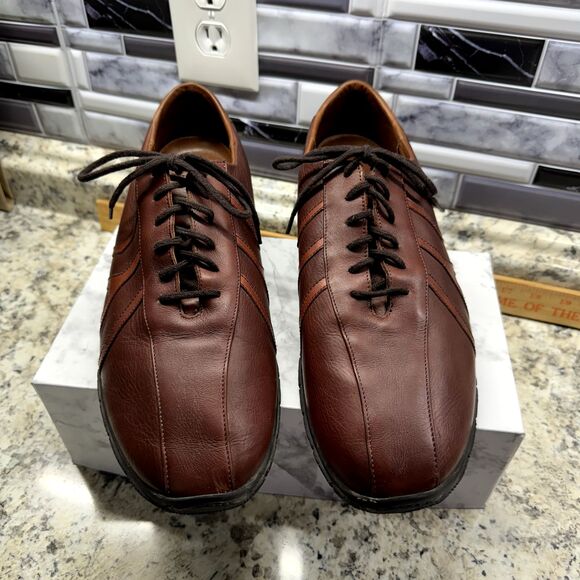 Allen Edmonds | Shoes | Allen Edmonds Brown Redish Brown  display picture 2